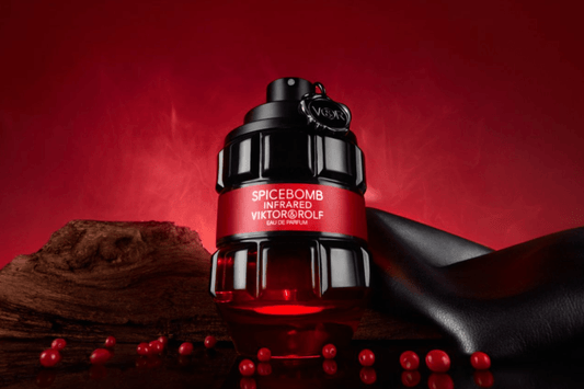 Resenha Detalhada do Perfume Spicebomb: Uma Explosão de Fragrância Cativante - Helixir Parfums